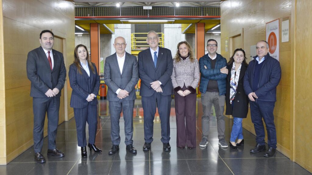 Participantes na xuntanza